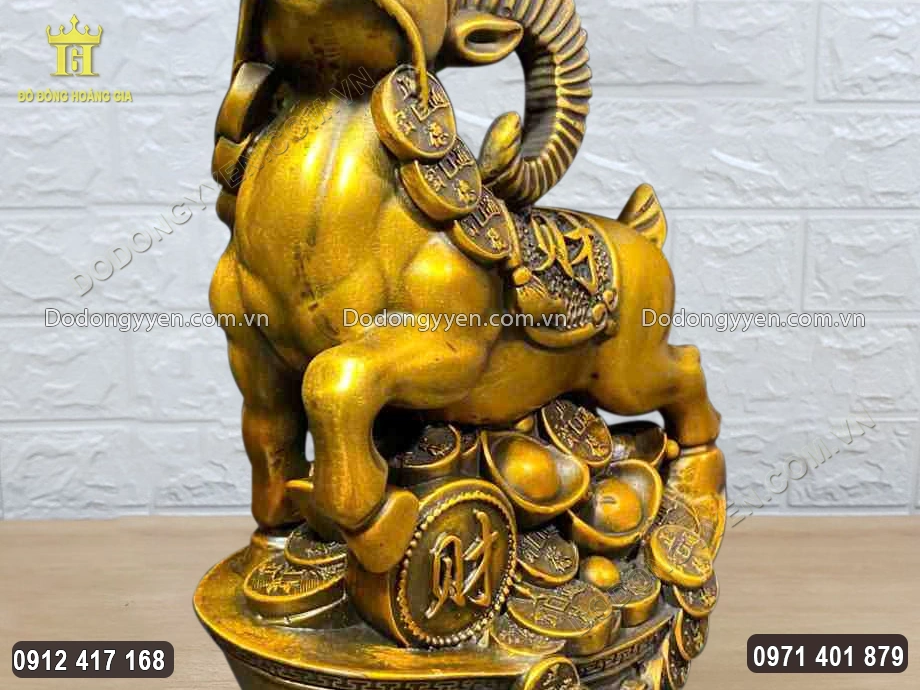 Kh&ocirc;ng gian ph&ograve;ng kh&aacute;ch, ph&ograve;ng l&agrave;m việc l&agrave; nơi th&iacute;ch hợp đặt tượng